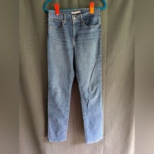 Levi's Women's 724 High Rise Straight Jeans